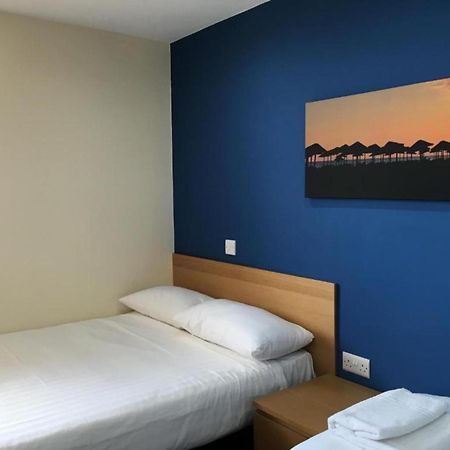 Oyo Wave Crest Hotel Blackpool Esterno foto
