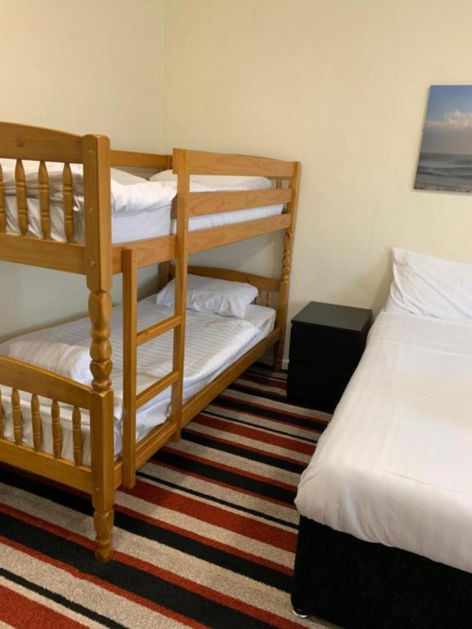 Oyo Wave Crest Hotel Blackpool Esterno foto