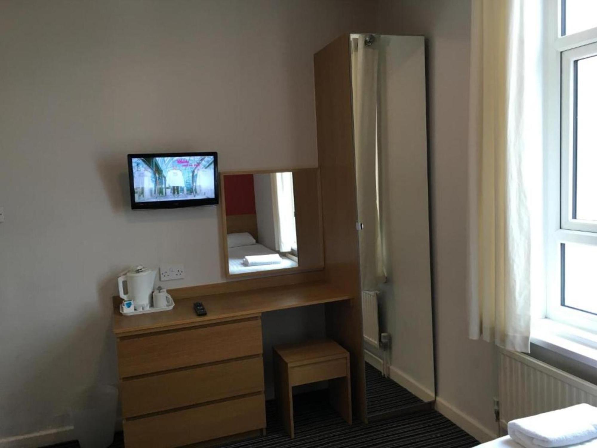 Oyo Wave Crest Hotel Blackpool Esterno foto