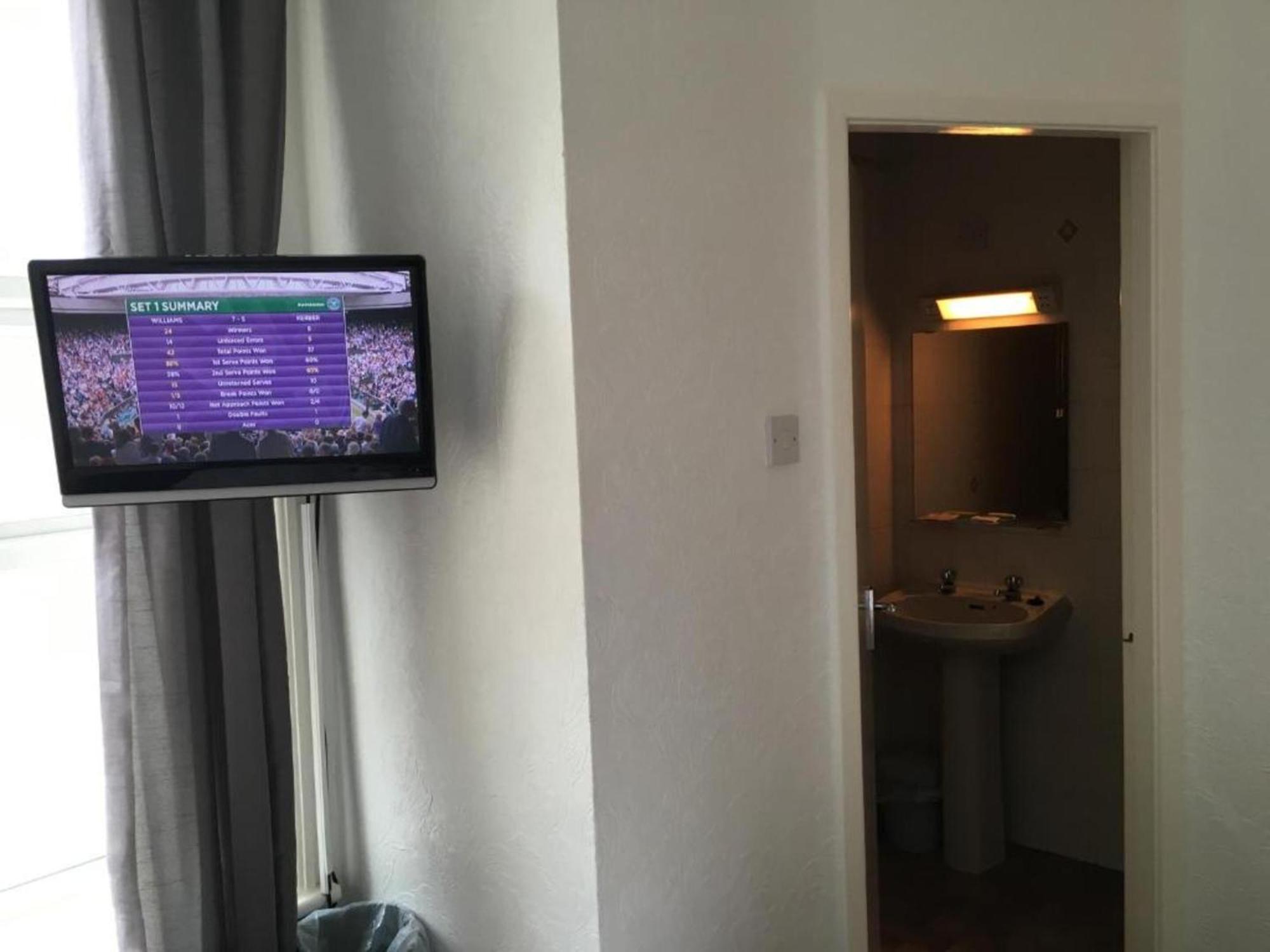 Oyo Wave Crest Hotel Blackpool Esterno foto